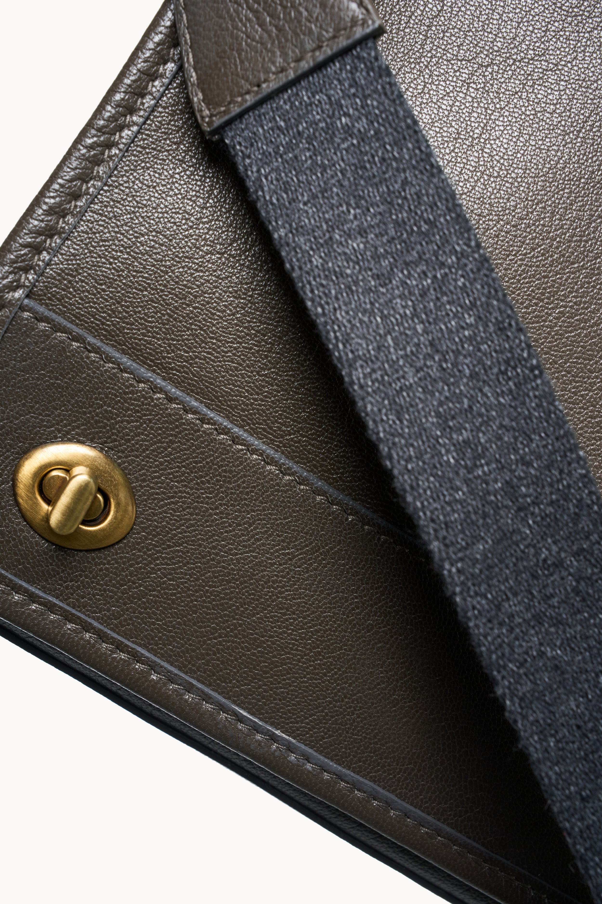 Mud Men's Shoulder Strap with Skates